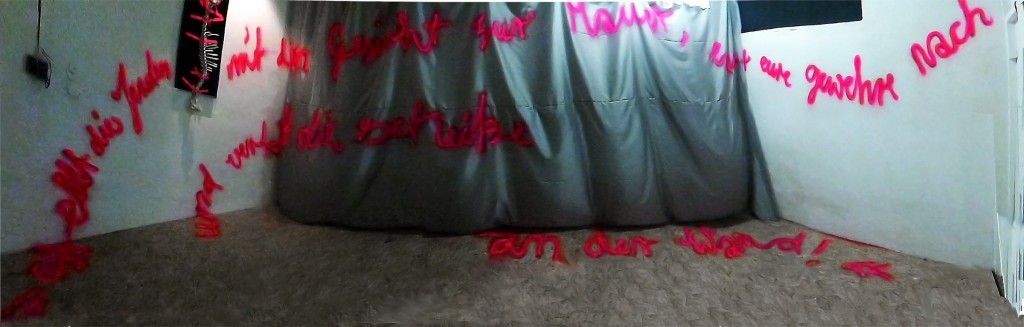 #einzelausstellung #konserven #sinnträger #tattoo #leipzig #medienkunst #installation #präparate #methylsalizylat #fische #fledermaus #kohlmeise #wildschwein #skull #alufolie #aluminiumfolienabdrücke #facebook #comment #spine #rehbock #cranium #apperzeption #konservierung #octopus #pelz #pelzkragen